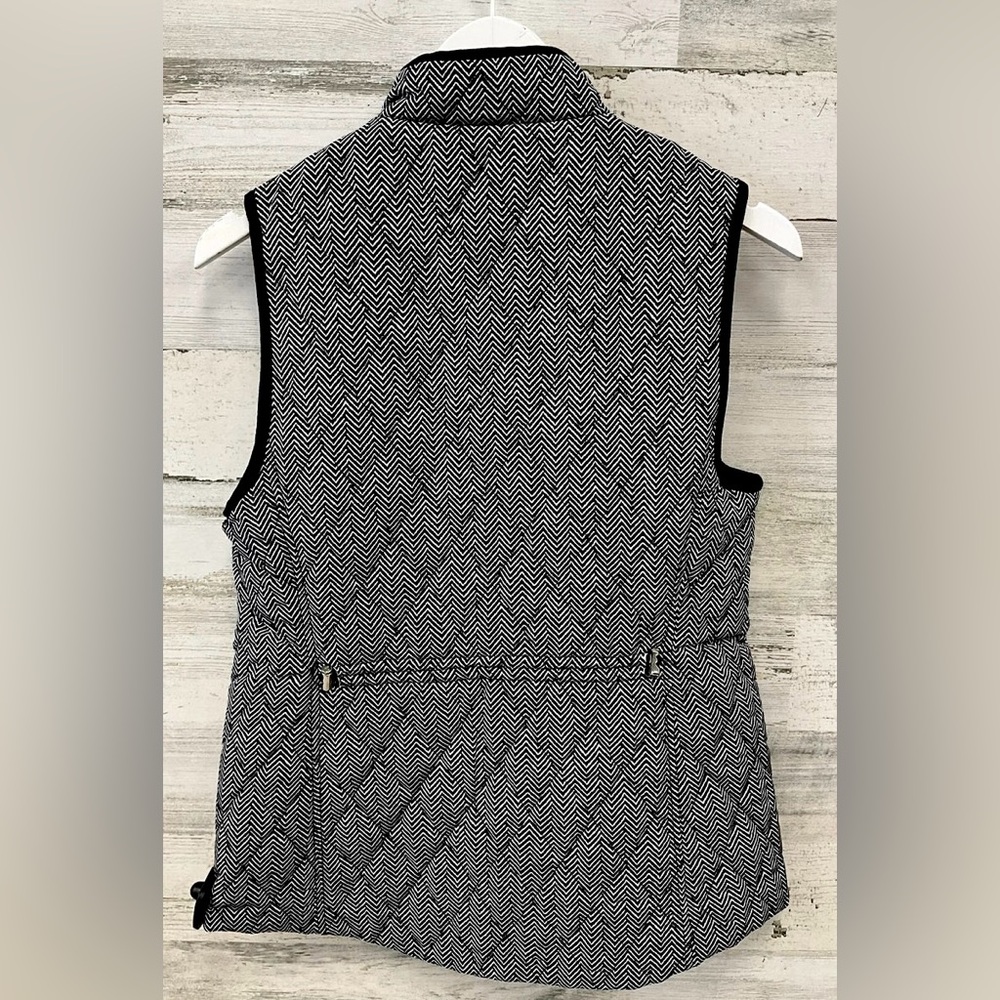 Croft and Barrow Quilted Zip Up Vest in Black and White Herringbone, NWOT - Picture 2 of 3